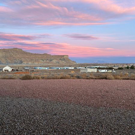 Page Arizona Border Town- Crimson Suite, Desert Canyon Getaway With Views ビッグ・ウォーター エクステリア 写真