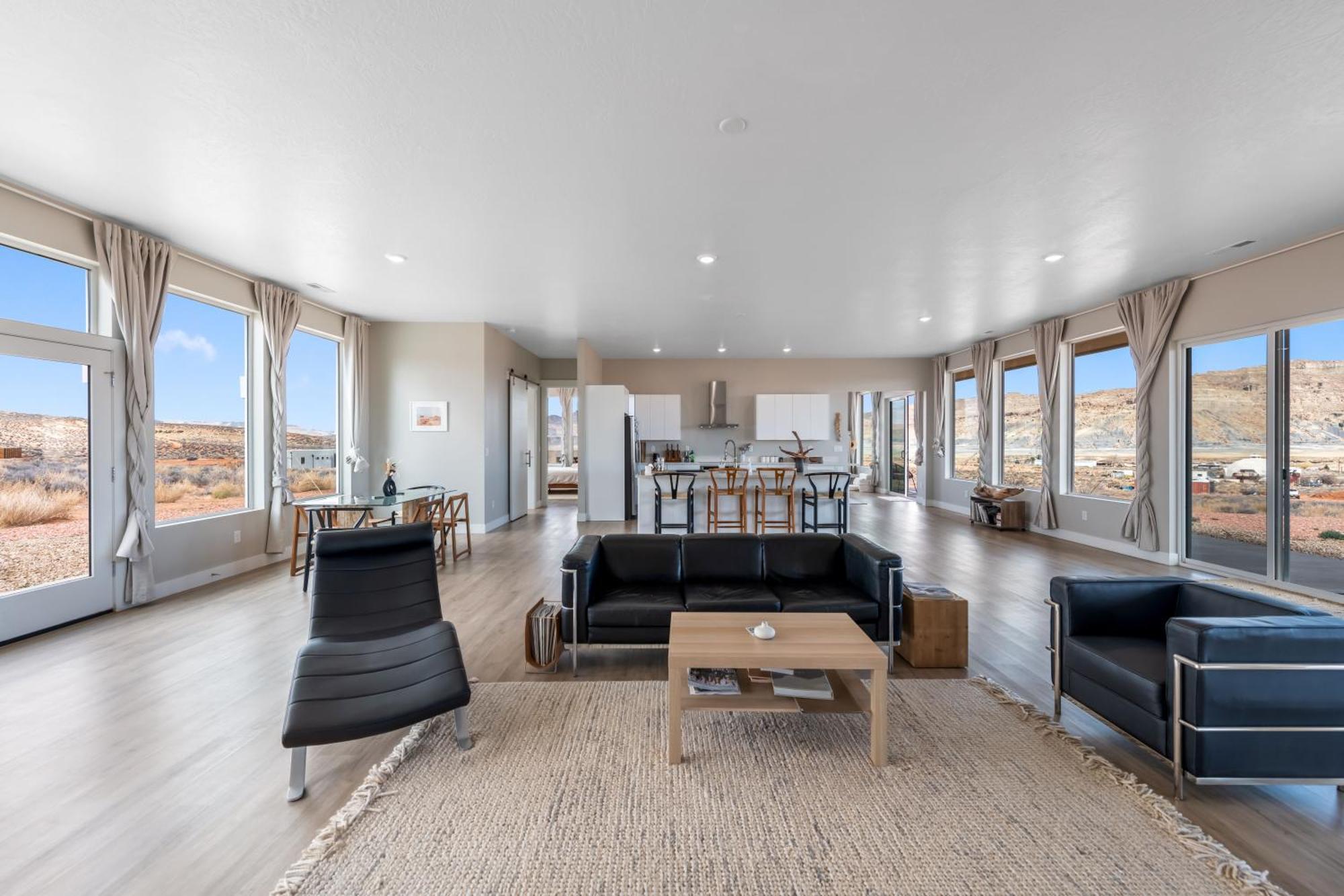 Page Arizona Border Town- Crimson Suite, Desert Canyon Getaway With Views ビッグ・ウォーター エクステリア 写真