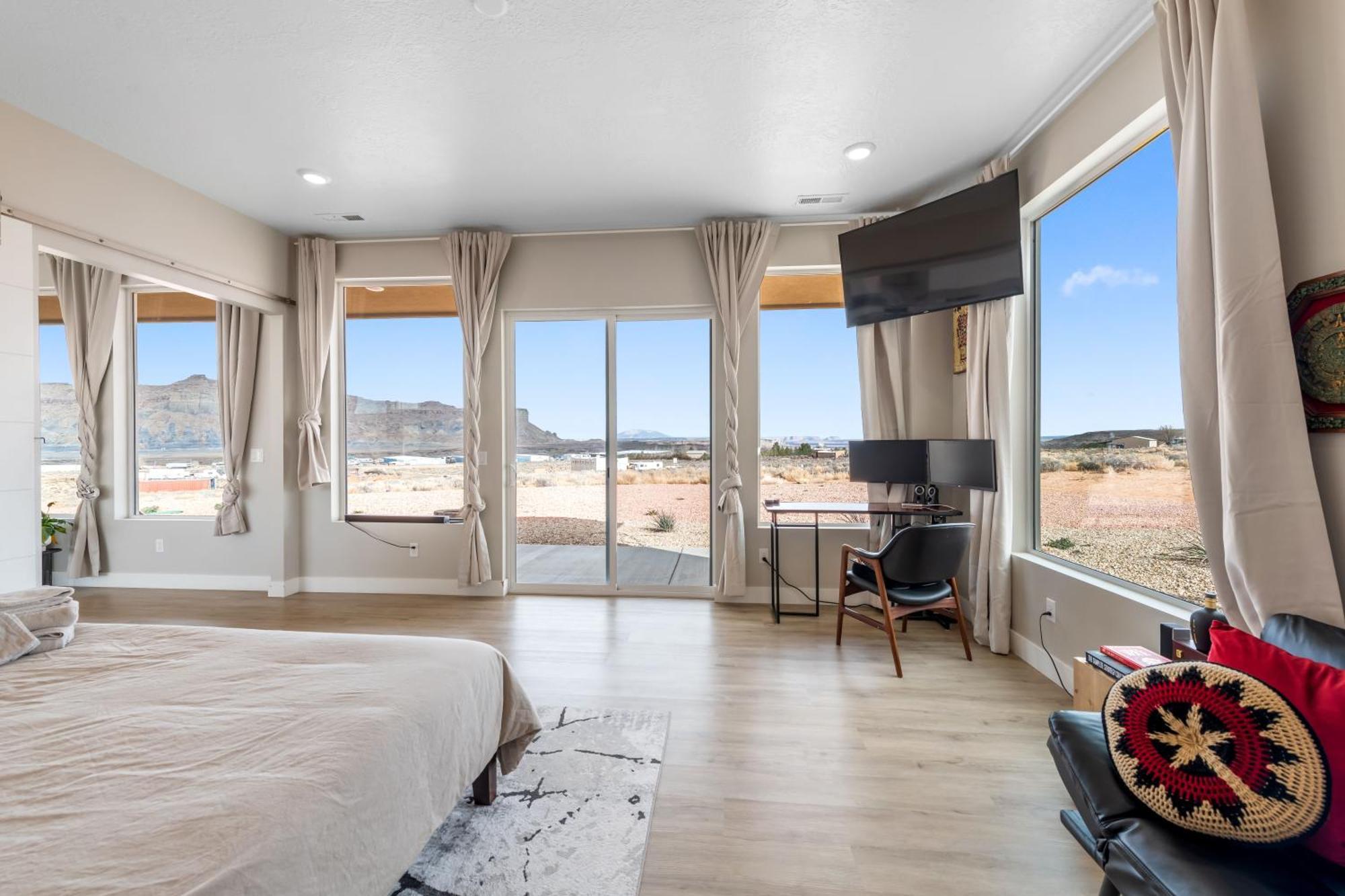 Page Arizona Border Town- Crimson Suite, Desert Canyon Getaway With Views ビッグ・ウォーター エクステリア 写真